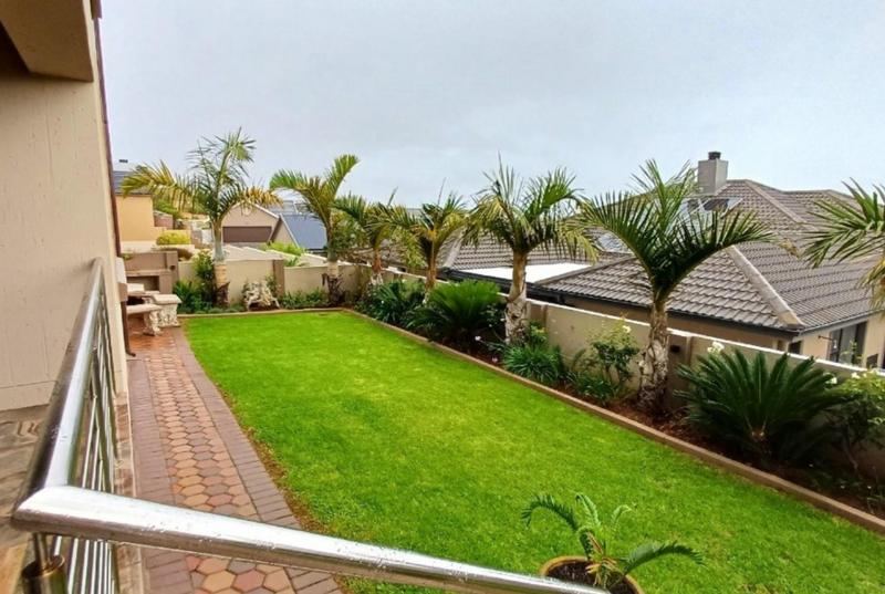 4 Bedroom Property for Sale in Monte Christo Western Cape